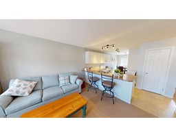 Living room - 8912 Doherty Street, Canal Flats, BC V0B1B0 Photo 3