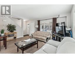 Living room - 204 121 Copperpond Common Se, Calgary, AB T2Z5B6 Photo 6