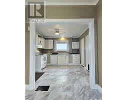 4pc Bathroom - 336 7th Avenue Nw, Swift Current, SK S9H0Z2 Photo 5