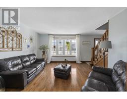 Foyer - 111 Caddy Ave, Sault Ste Marie, ON P6A6H7 Photo 5