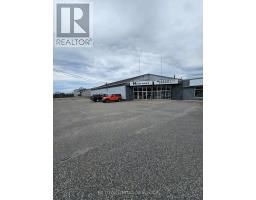 7 Mall Dr, Parry Sound, ON P2A3A9 Photo 3