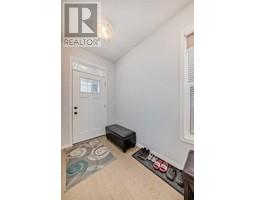 4pc Bathroom - 920 West Lakeview Drive, Chestermere, AB T1X2N3 Photo 2