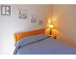 Primary Bedroom - 7310 Main Street Unit 210, Osoyoos, BC V0H1V0 Photo 2
