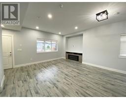 Living room - 722 Coopland Crescent Unit 4, Kelowna, BC V1Y2V1 Photo 6