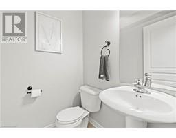 Full bathroom - 97 Roselawn Crescent, Welland, ON L3C0B7 Photo 6