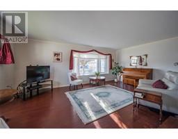 Bedroom - 403 Woodruff Avenue, Penticton, BC V2A2H7 Photo 4