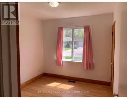 Bedroom 3 - 86 Strabane Ave, Barrie, ON L4M2A2 Photo 6