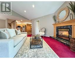 Living room/Fireplace - 1075 Rendezvous, Windsor, ON N8P1K5 Photo 6