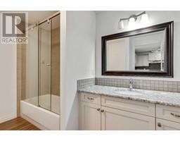 4pc Bathroom - 310 638 11 Avenue Sw, Calgary, AB T2R0E2 Photo 6