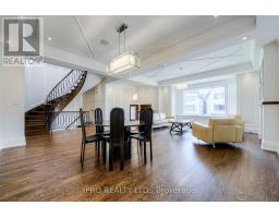 Living room - 146 Norton Avenue, Toronto, ON M2N4A9 Photo 5