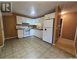 Primary Bedroom - 103 700 Battleford Trail W, Swift Current, SK S9H4V9 Photo 4