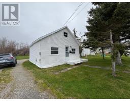 Bath (# pieces 1-6) - 3094 East Avenue, New Waterford, NS B1H1S1 Photo 4