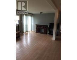 Living room - 98 Frontenac St, Sault Ste Marie, ON P6B2A3 Photo 4
