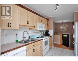2pc Bathroom - 37549 781 Highway, Rural Red Deer County, AB T4E1H4 Photo 7