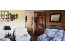 Living room - 1428 Dartmouth Street Street, Penticton, BC V2A4B4 Photo 7