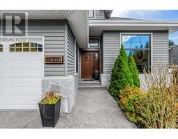 1680 Orkney Place, North Vancouver, BC V7H2Z1 Photo 2