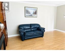 Living room - 60 Hellen Ave, Timmins, ON P0N1H0 Photo 3