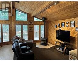 Living room - , Delaronde Lake, SK S0J0E0 Photo 5
