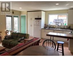 185 1st St, Sointula, BC V0N3E0 Photo 5