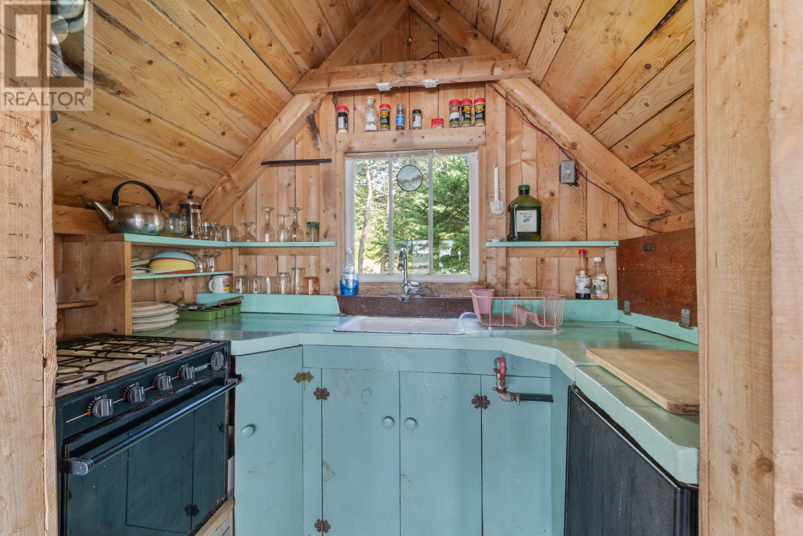 3996 East Point Road