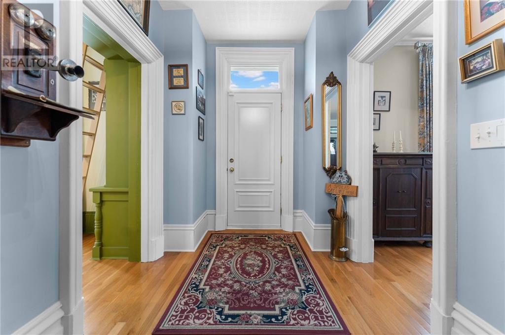 321 Centre Street, Pembroke House For Sale MLS 1414955 Ovlix