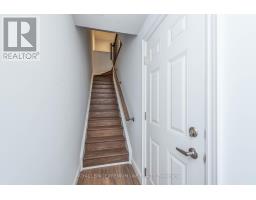 149 55 Lunar Crescent, Image 3