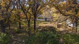 20824 Burton Avenue, Birds Hill, MB R2E0J8 Photo 2