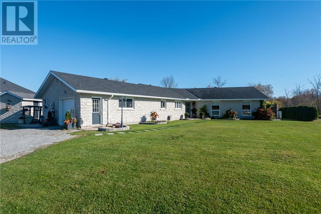 11 Fairway Drive, Pembroke House For Sale MLS 1417427 Ovlix