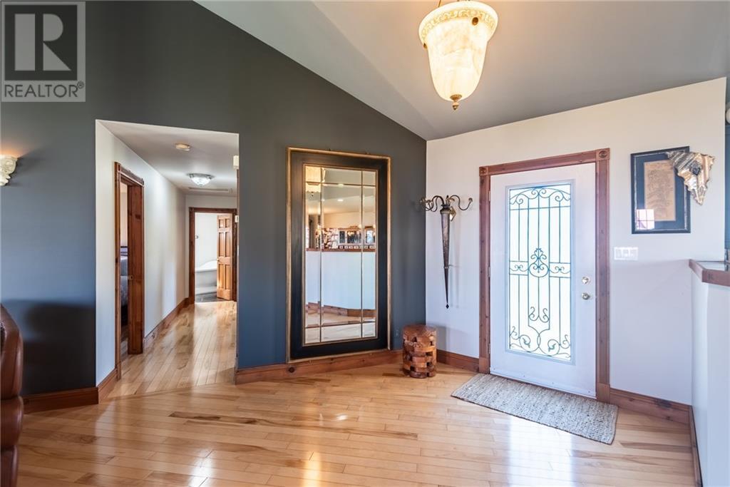 11 Fairway Drive, Pembroke House For Sale MLS 1417427 Ovlix