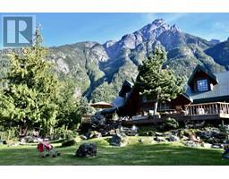 Dining room - 3531 Mackenzie 20 Highway, Hagensborg, BC V0T1H0 Photo 3
