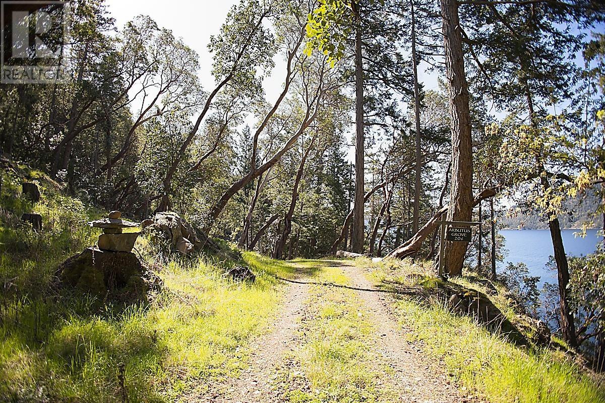 206 Narrows West Road