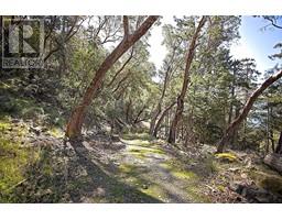 206 Narrows West Road, Salt Spring Island, BC V8K0A3 Photo 4