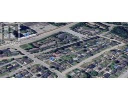 1941 Holdom Avenue, Image 3