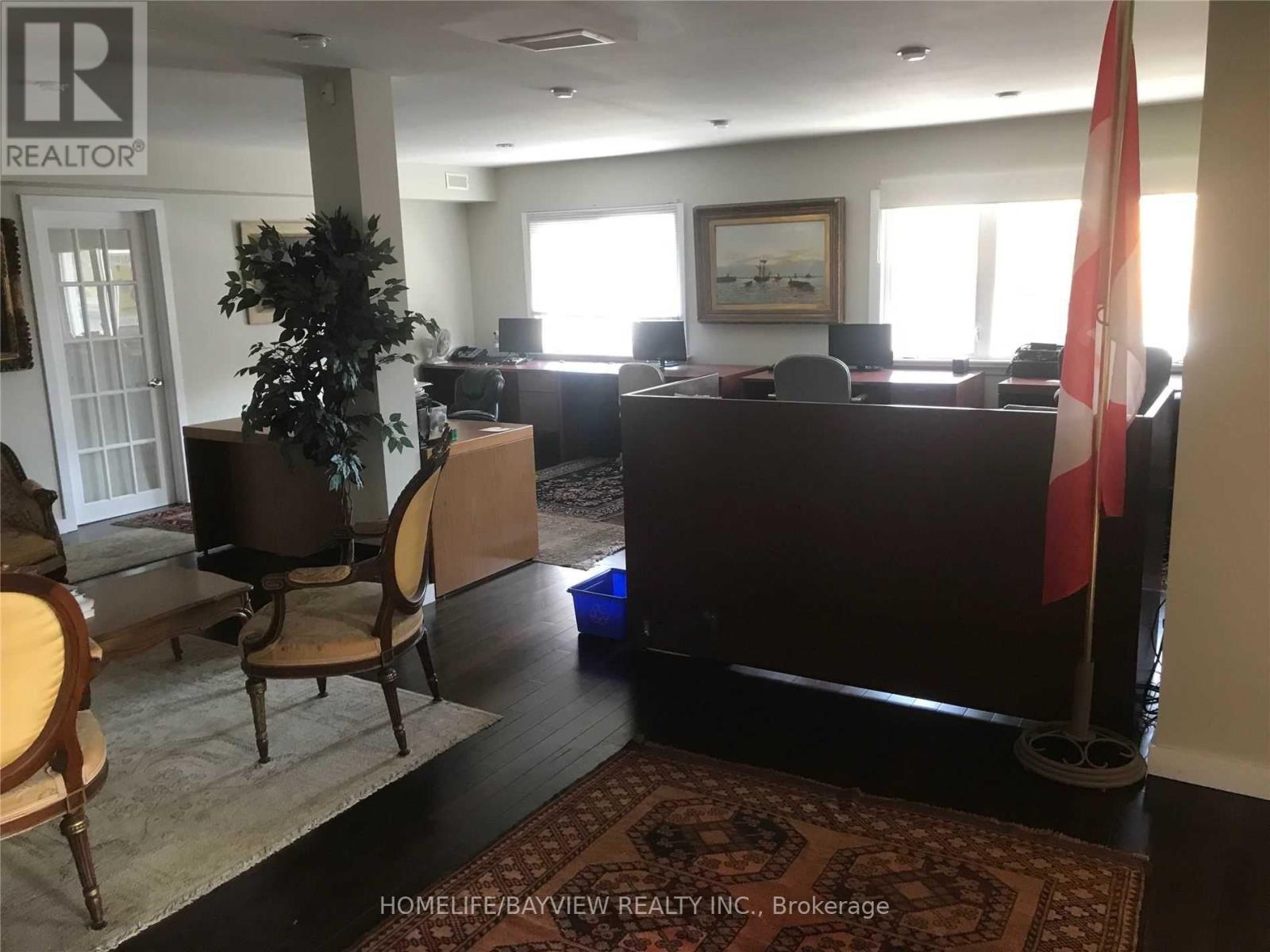 2nd Fl 2393 Lakeshore Road W