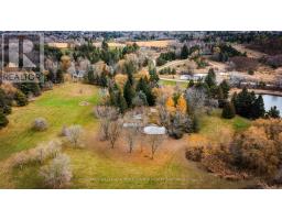 250 South Summit Farm Road, King, ON L7B1J8 Photo 2