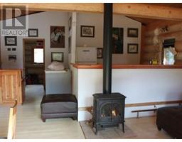 Kitchen - Specialty Clearwater Valley Road, Wells Gray, BC V0E1N1 Photo 4