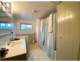 4pc Bathroom - 116 Alberta Ave, Bawlf, AB T0B0J0 Photo 5