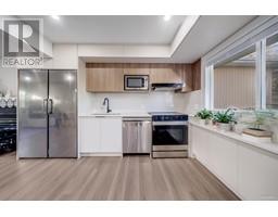 7843 Wedgewood Street, Image 2