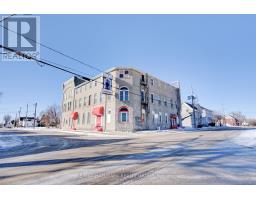 72 Daniel Street, Smiths Falls, ON K7A1J7 Photo 2