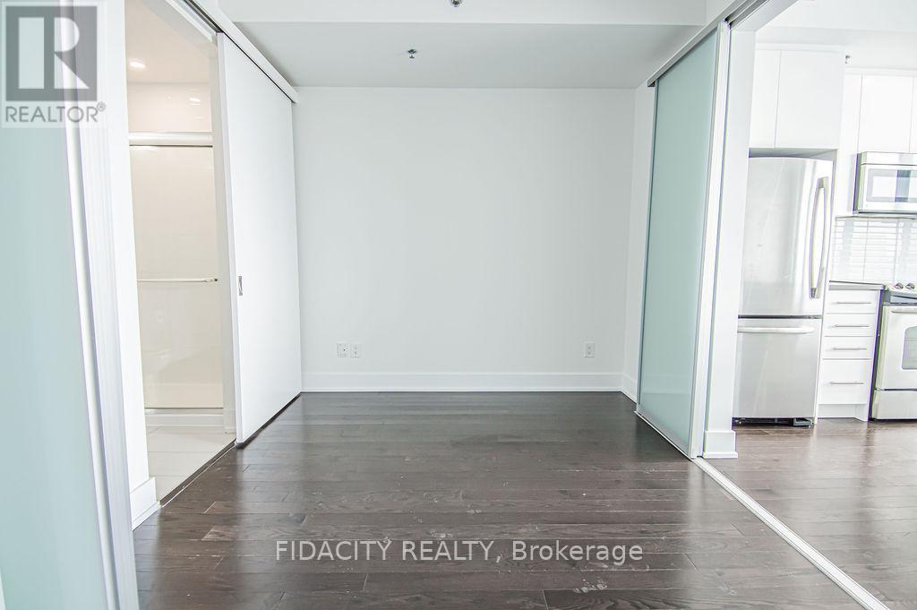 810 88 Richmond Road