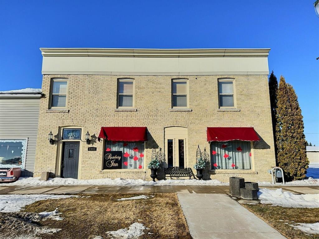 104 Richhill Avenue E