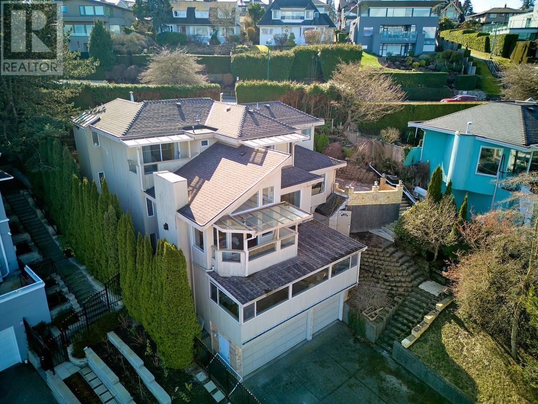 4628 Puget Drive