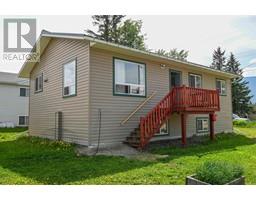Bedroom 2 - 806 4th Avenue, Mcbride, BC V0J2E0 Photo 2