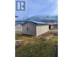 Kitchen - 806 4th Avenue, Mcbride, BC V0J2E0 Photo 5
