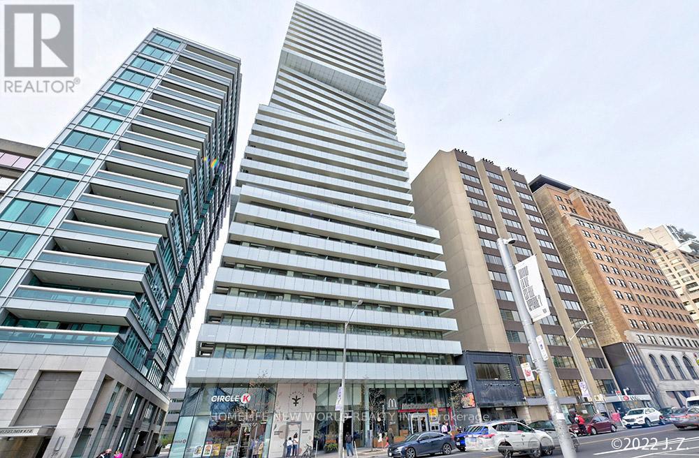 1601 200 Bloor Street W