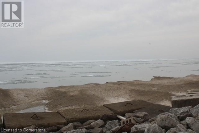 1030 Lakeshore Road