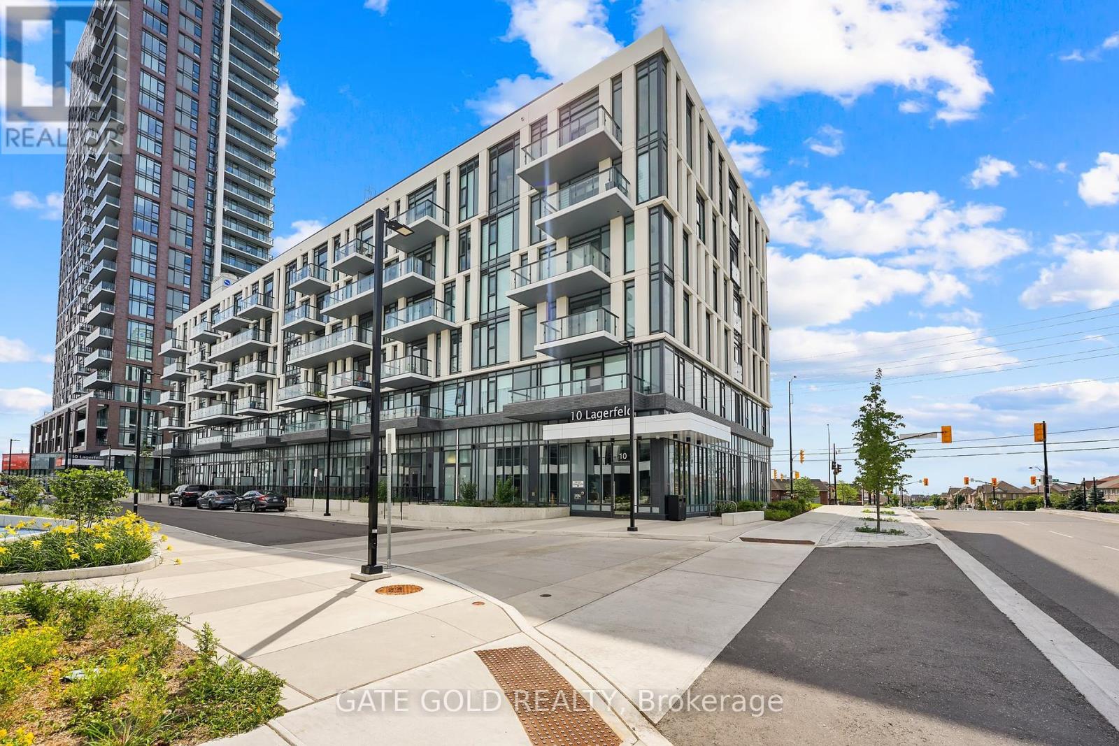 505 10 Lagerfeld Drive E