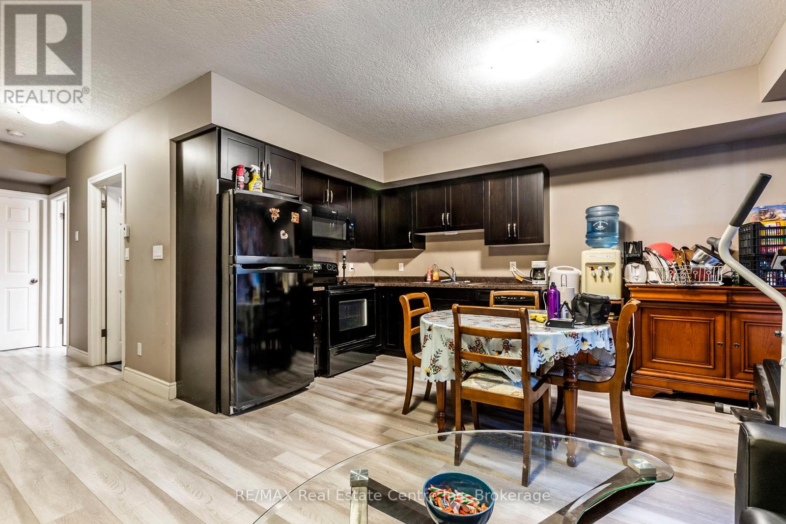 8 B 38 Howe Drive