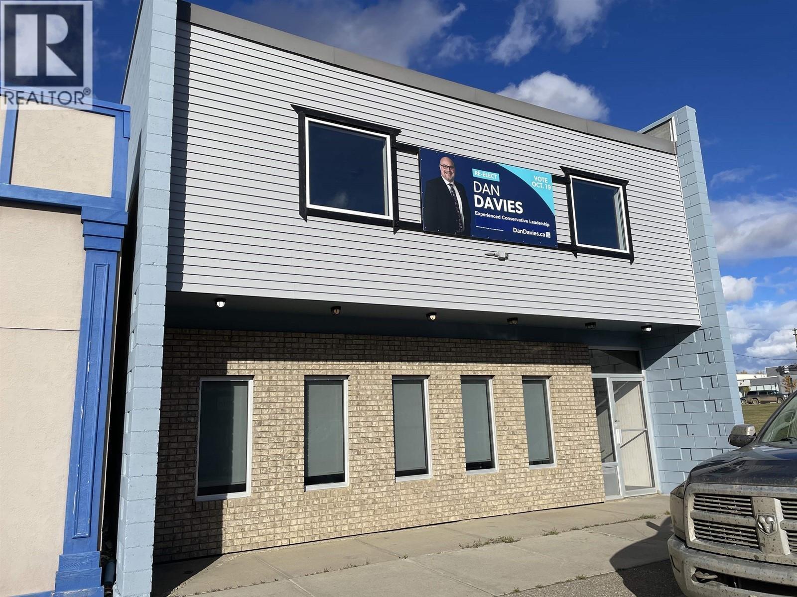 10048 100 Avenue