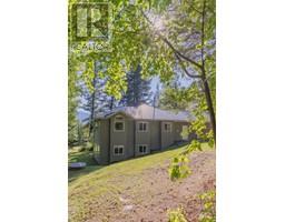 Bedroom 2 - 4040 Mountain View Road, Mcbride, BC V0J2E0 Photo 5